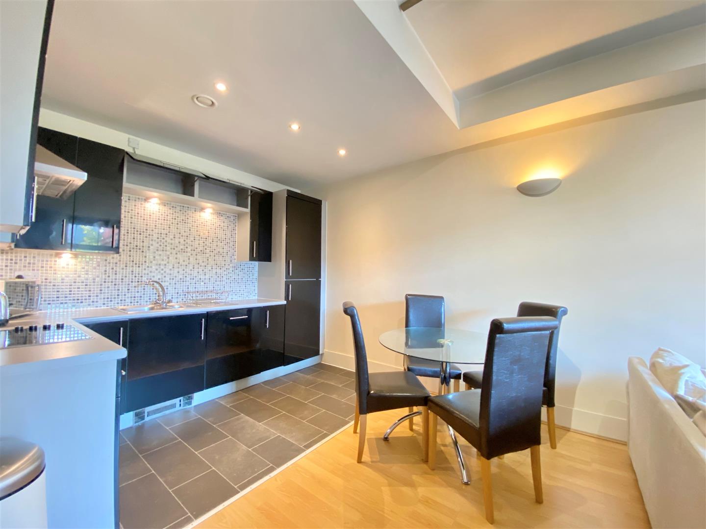 Flat Cambridge Street in Manchester