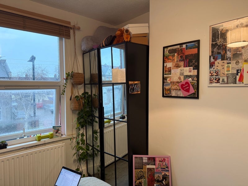 Room Homecroft Road in Greater London
