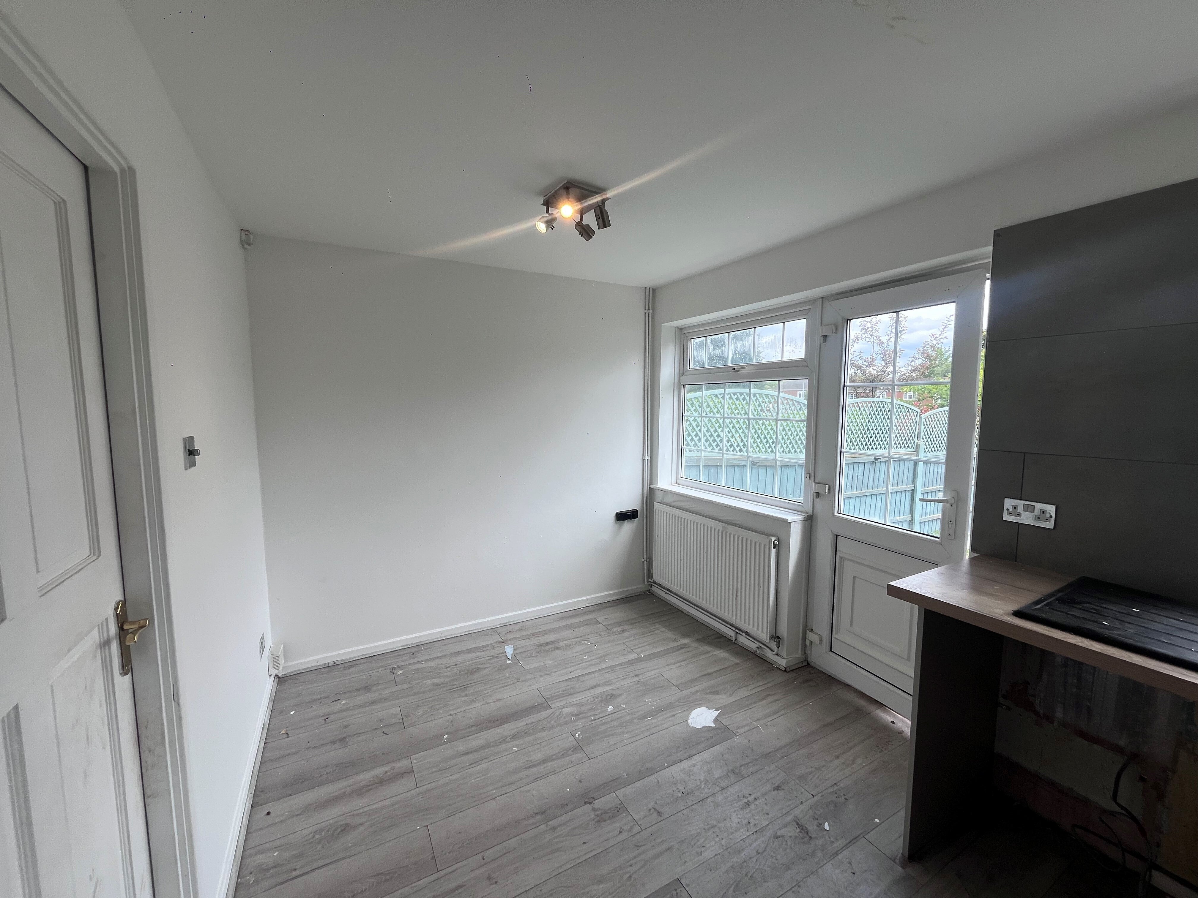 House Holkham Close in Gedling