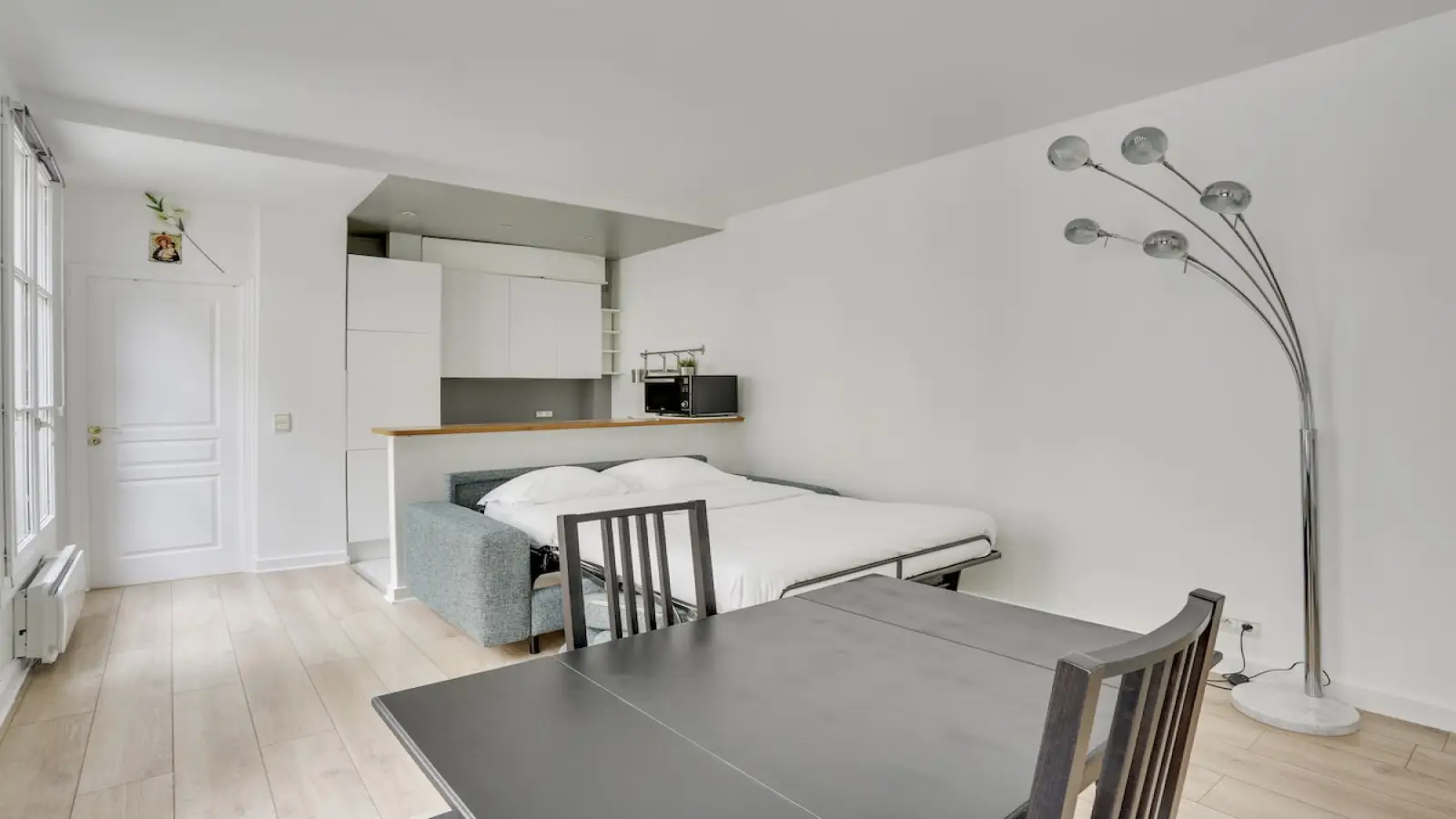 Appartement Souterrain Sortie Hôtel de Ville (Voie S2) à Paris