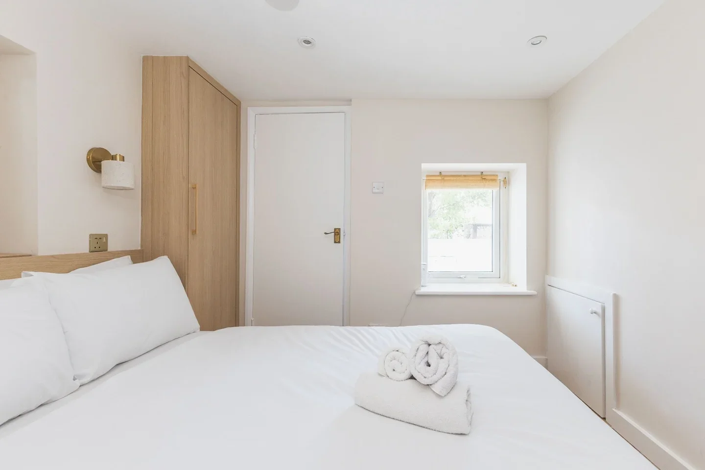 Flat Lower Richmond Road in Greater London