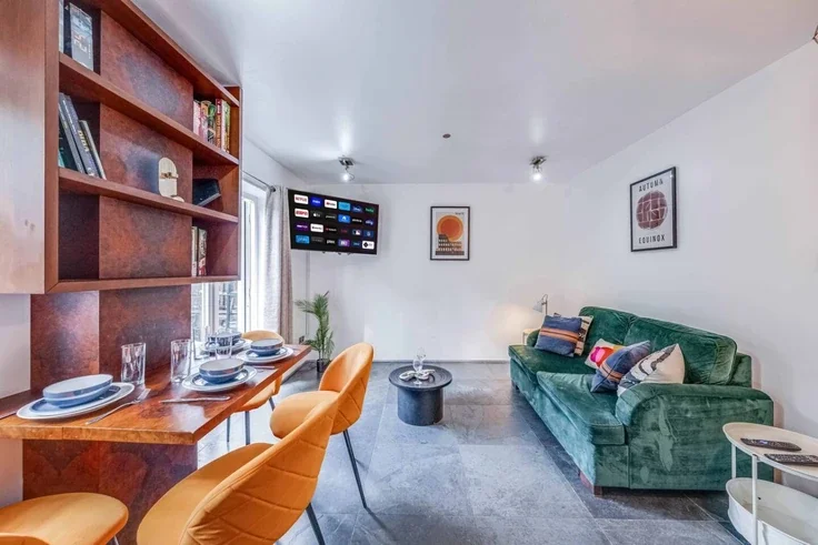 House Carlyle Mews in Greater London