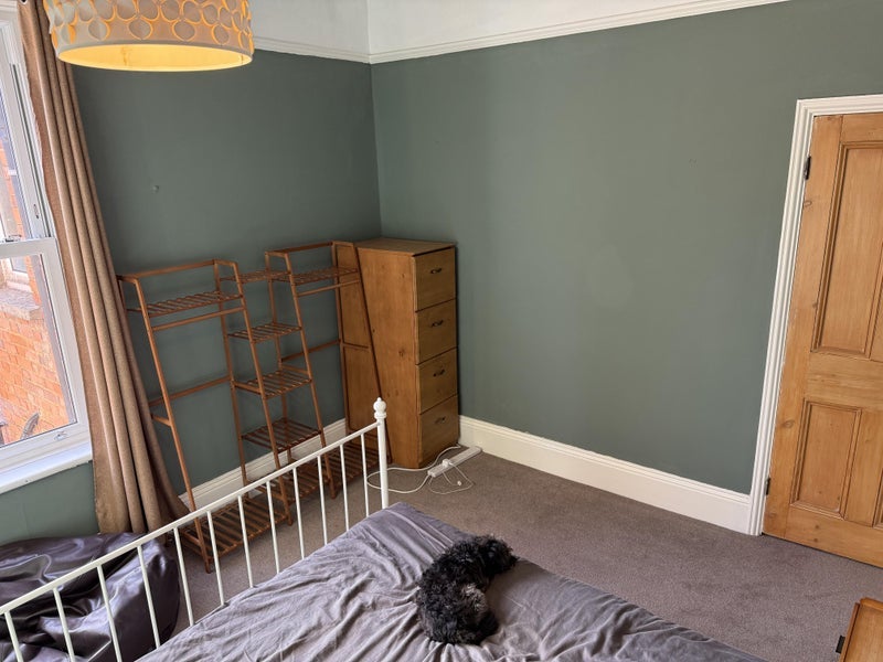 Room Barcombe Avenue in Greater London