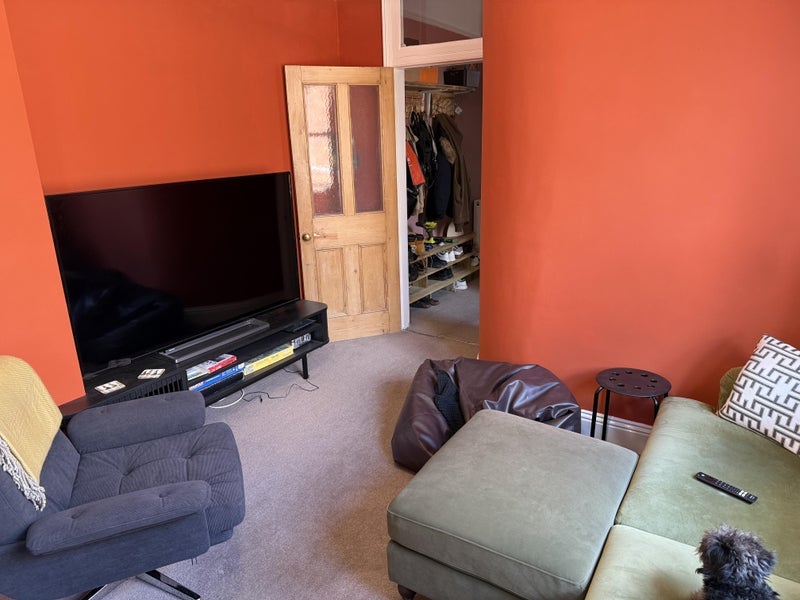 Room Barcombe Avenue in Greater London