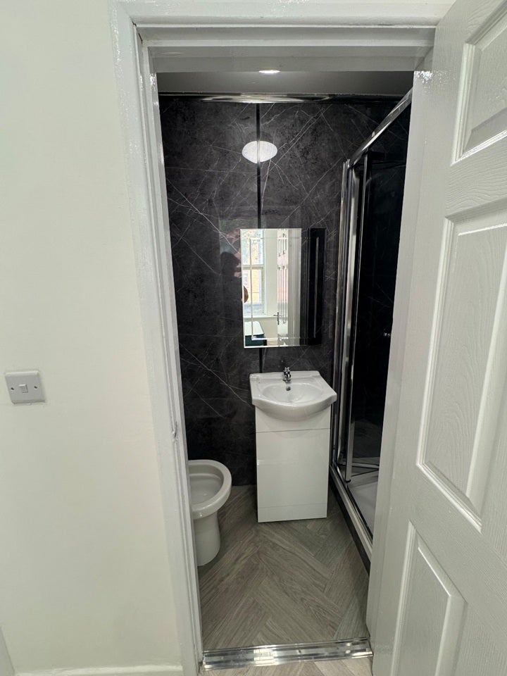 Room Mansfield Road in Nottingham