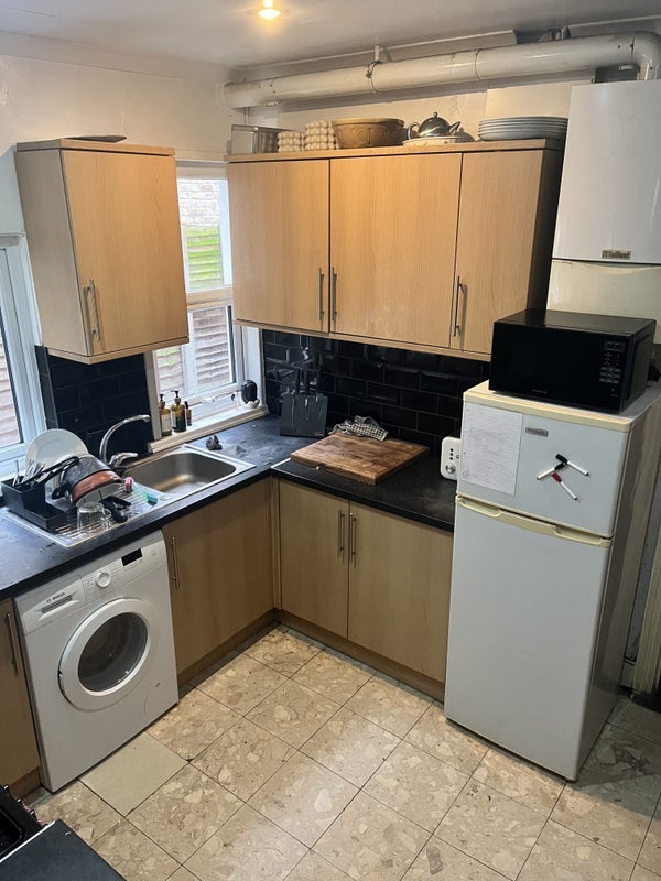 Room Essex Road in Greater London
