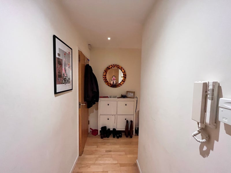 Room Queen Square Avenue in Bristol