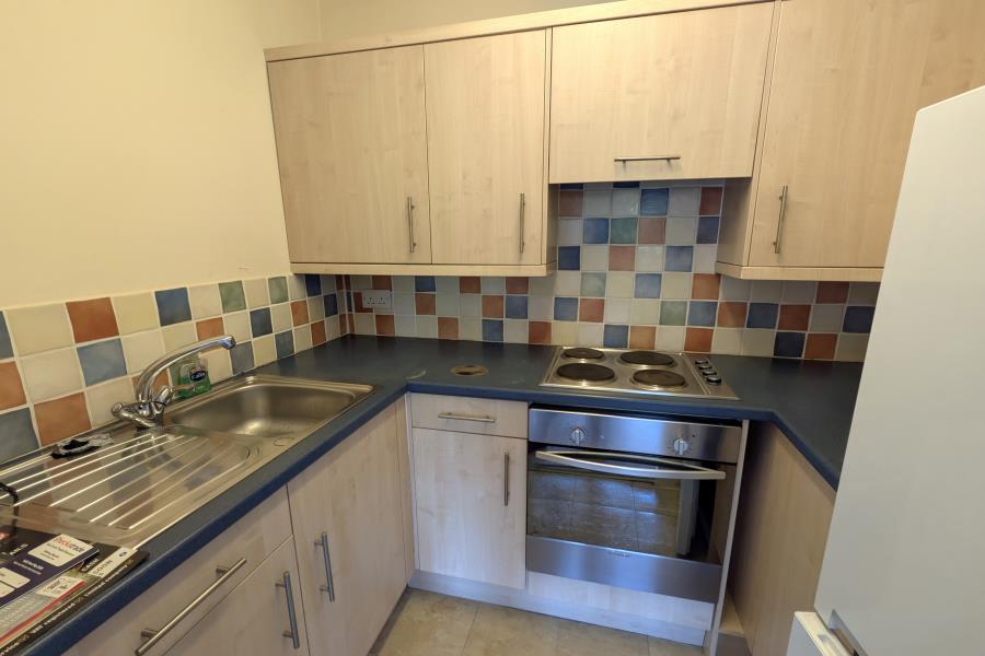 Flat Ashdown Close in Woking