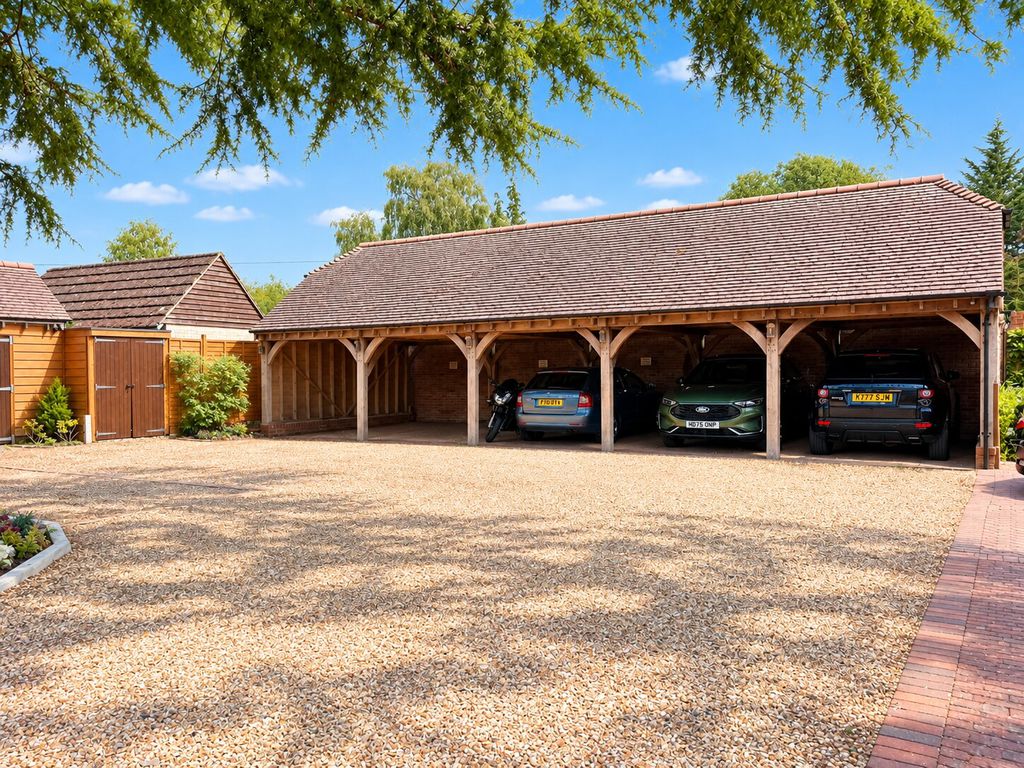 Flat Old Forge Close in New Forest