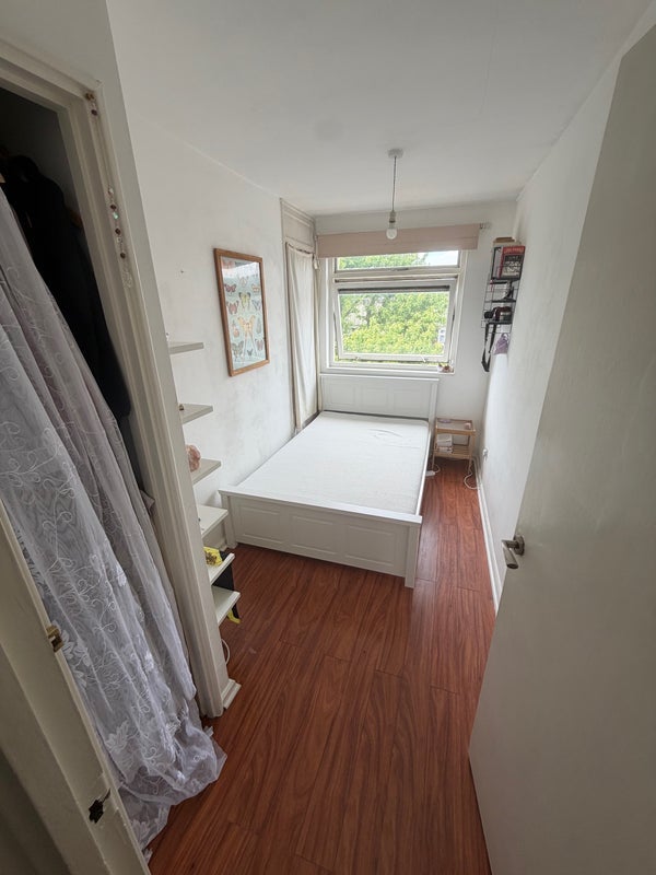 Flat John Ruskin Street in Greater London