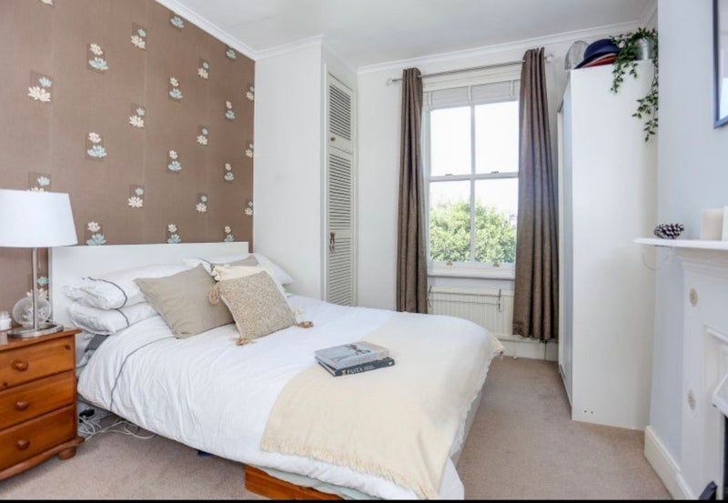 Room Milner Road in Greater London