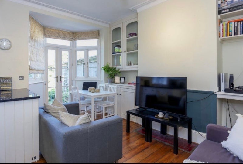 Room Milner Road in Greater London