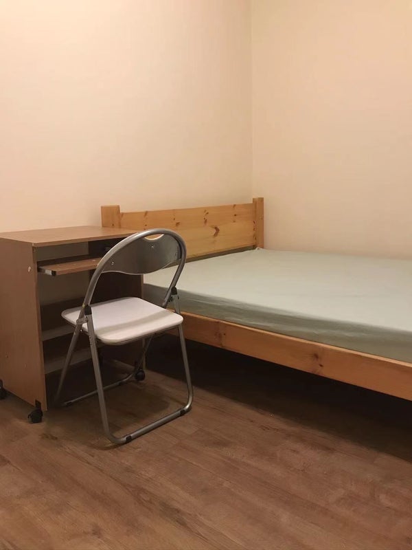 Room Livingstone Road in Greater London