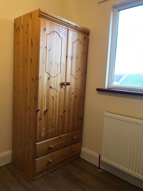 Room Livingstone Road in Greater London