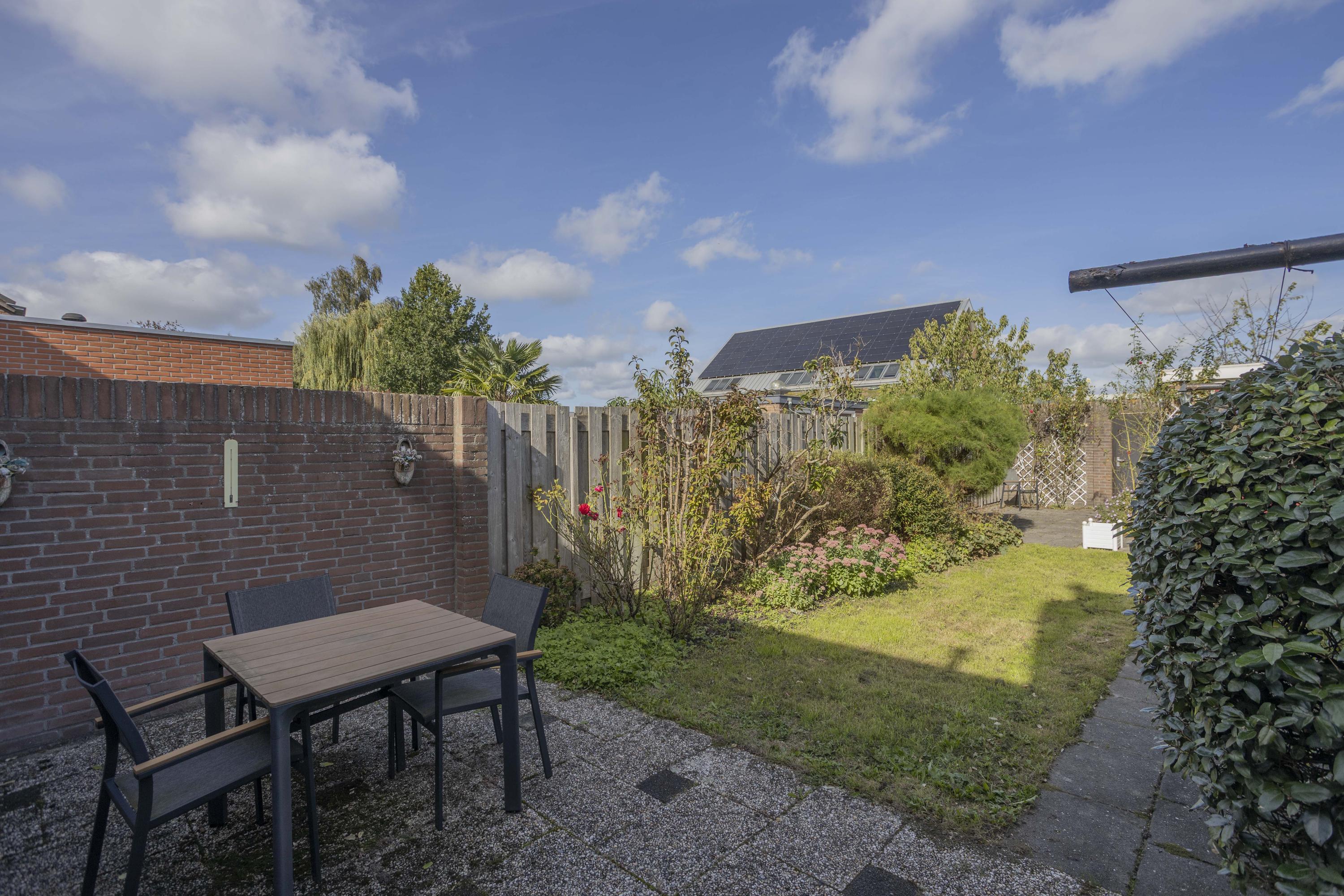Tussenwoning te koop: Bosstraat 44, Nieuw-Vennep