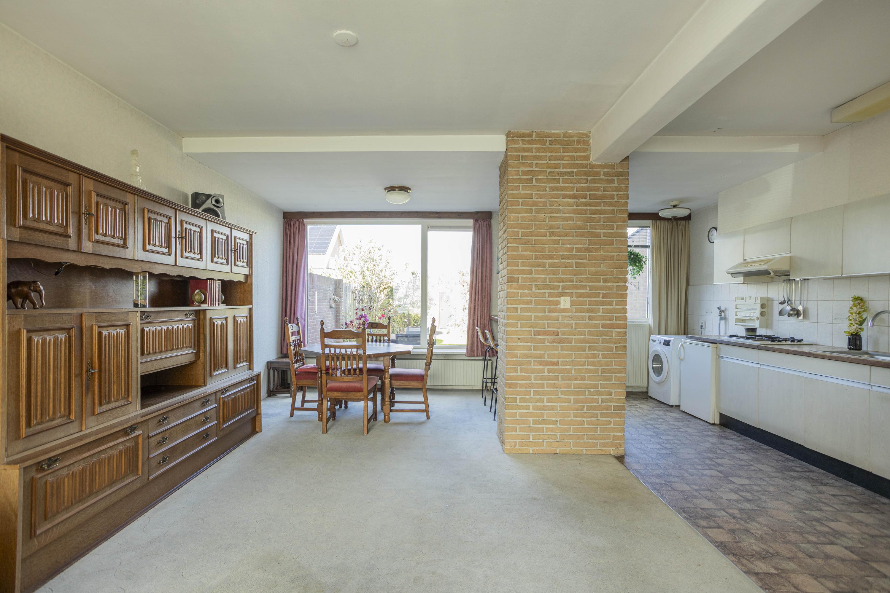 Tussenwoning te koop: Bosstraat 44, Nieuw-Vennep