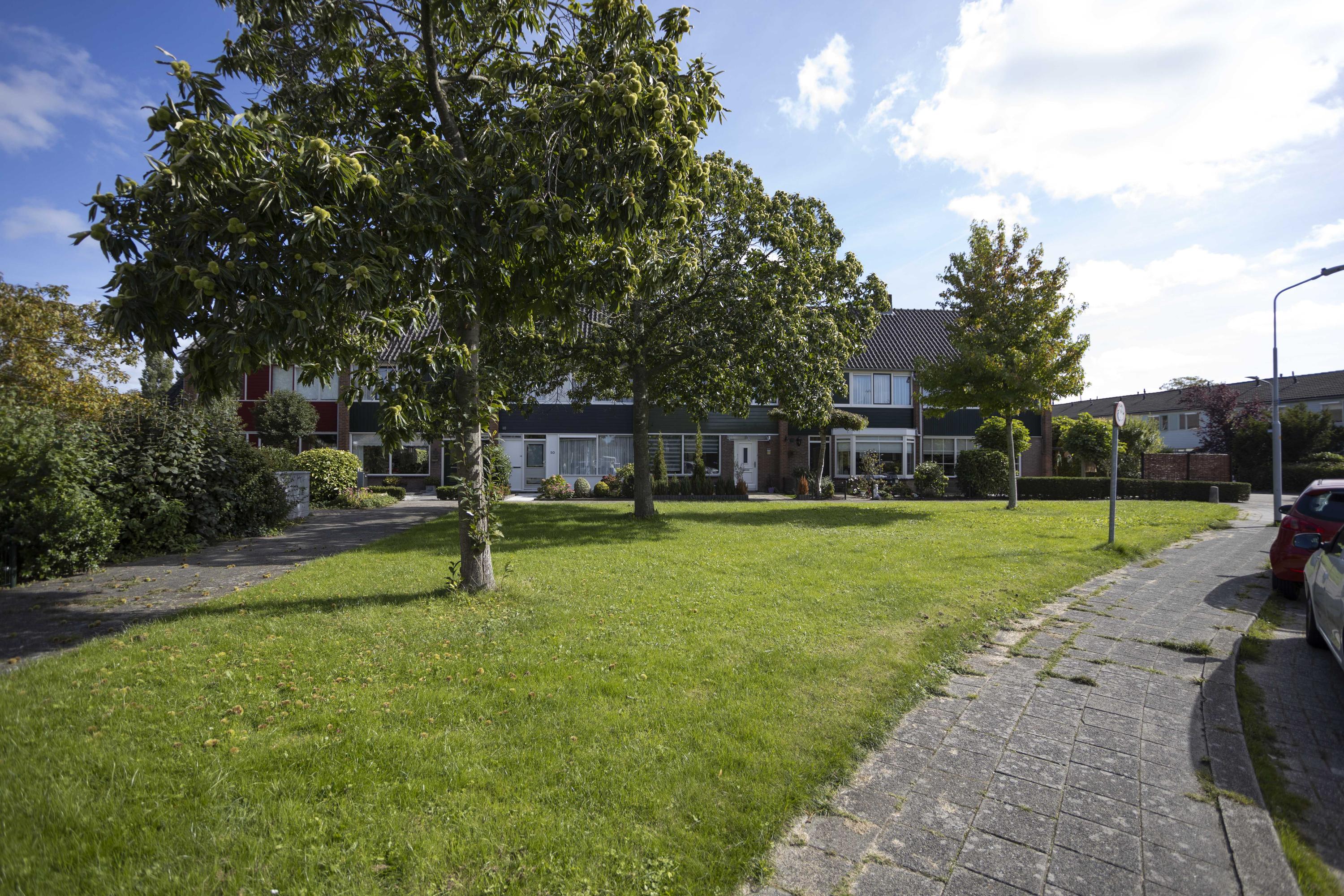 Tussenwoning te koop: Bosstraat 44, Nieuw-Vennep
