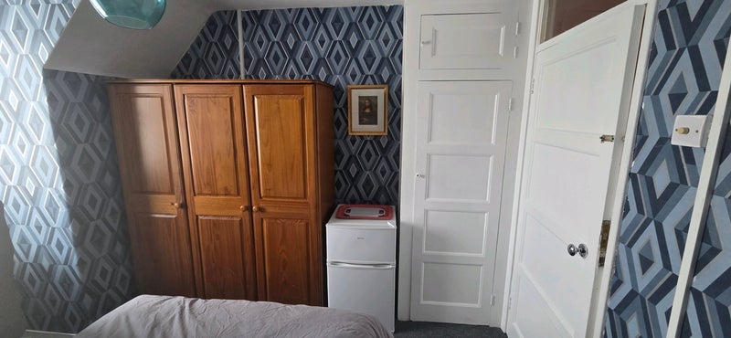 Room Cyrus Street in Greater London