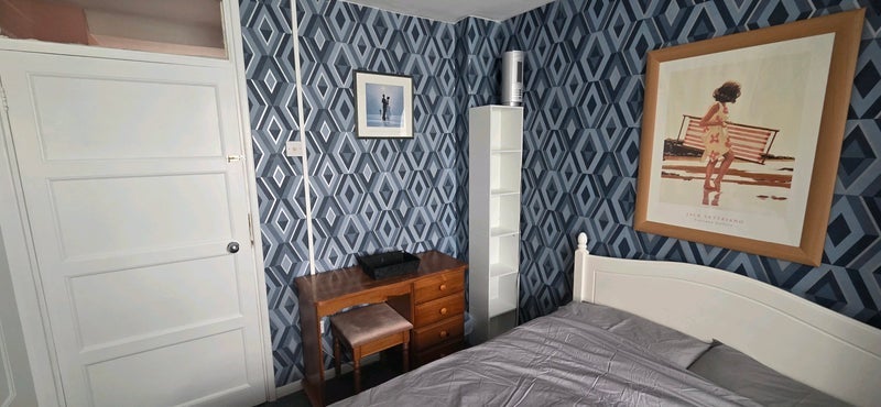 Room Cyrus Street in Greater London