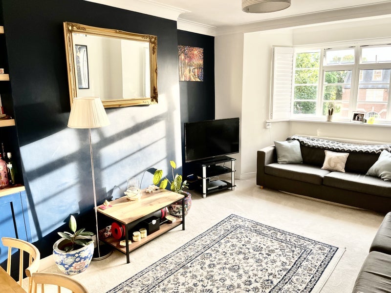 Room Streatham High Road in Greater London