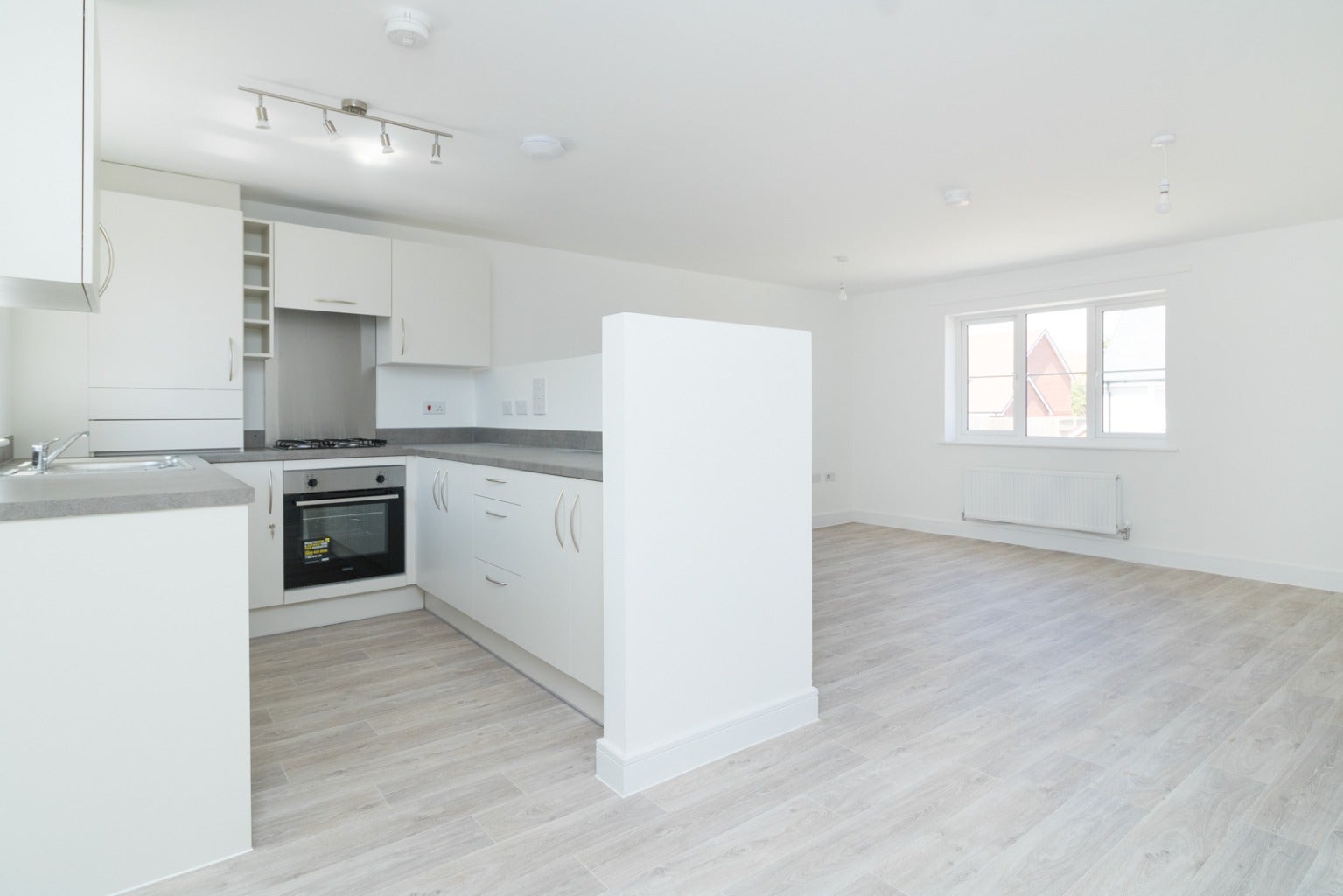 Flat Dallaway Drive in Westham
