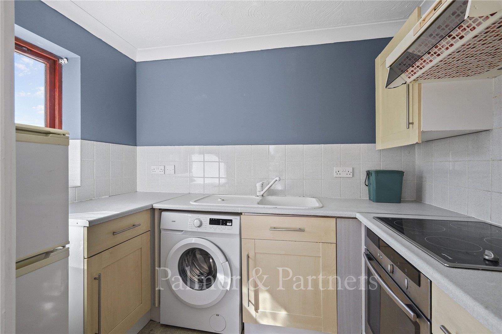 Flat Claremont Heights in Colchester