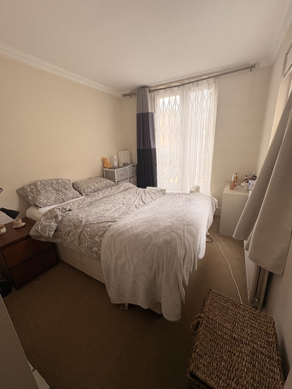 Room Wharfedale Street in Greater London