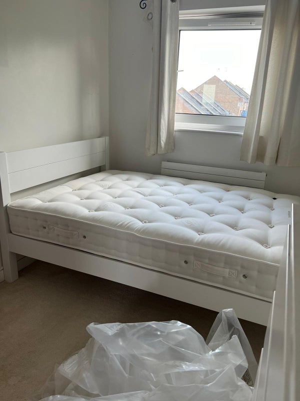Room Dockers Tanner Road in Greater London
