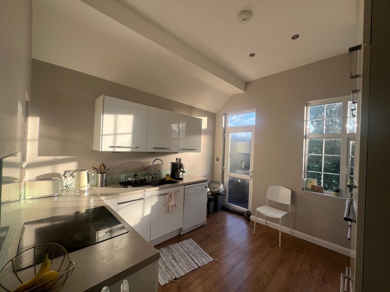 Room Woodgrange Avenue in Greater London