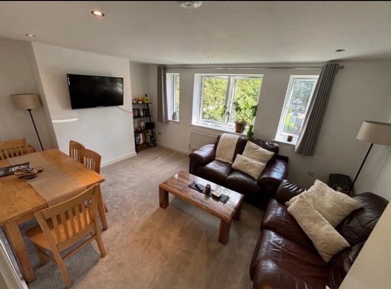 Room Brixton Road in Greater London