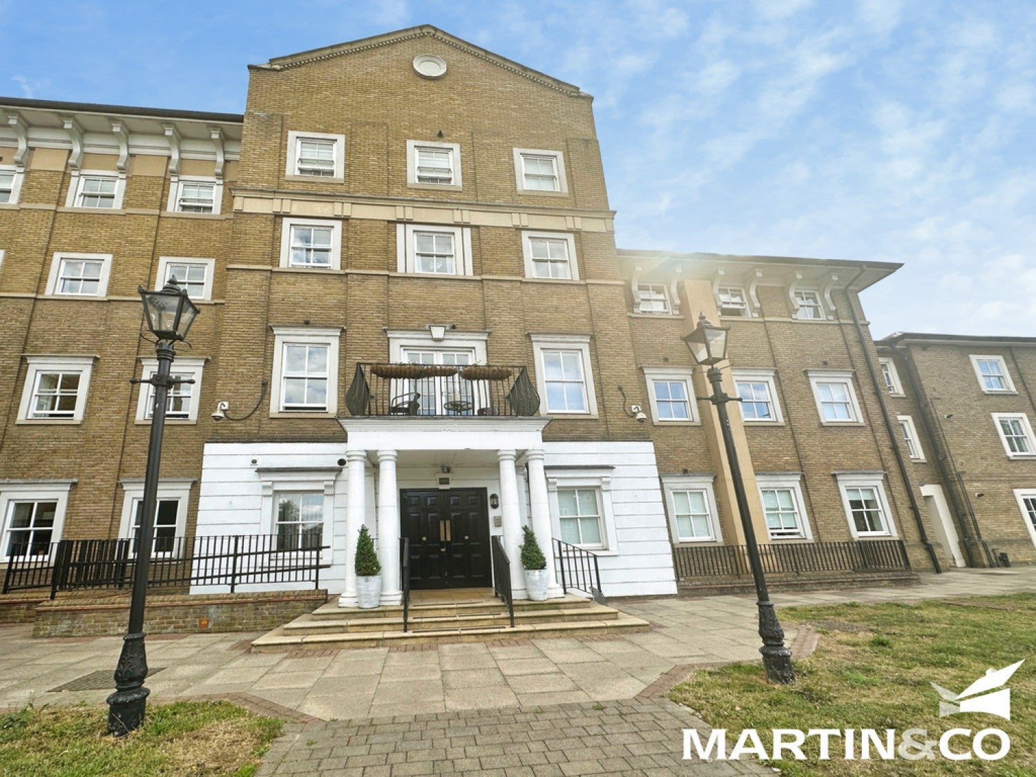 Flat Rainsford Road in Chelmsford