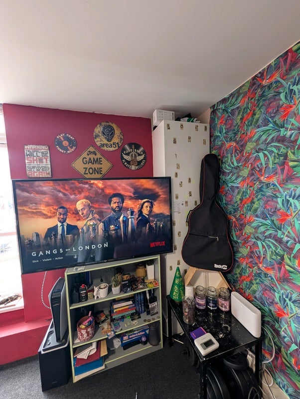Room Markfield Gardens in Greater London