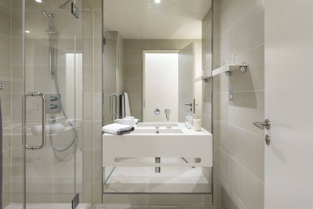 Flat Finchley Road in Greater London