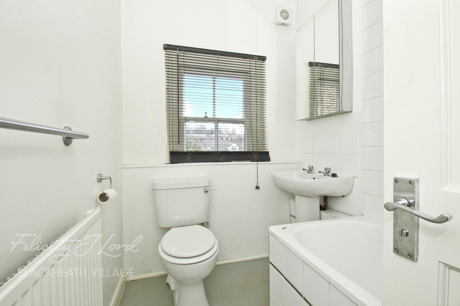 Flat Westcombe Hill in Greater London