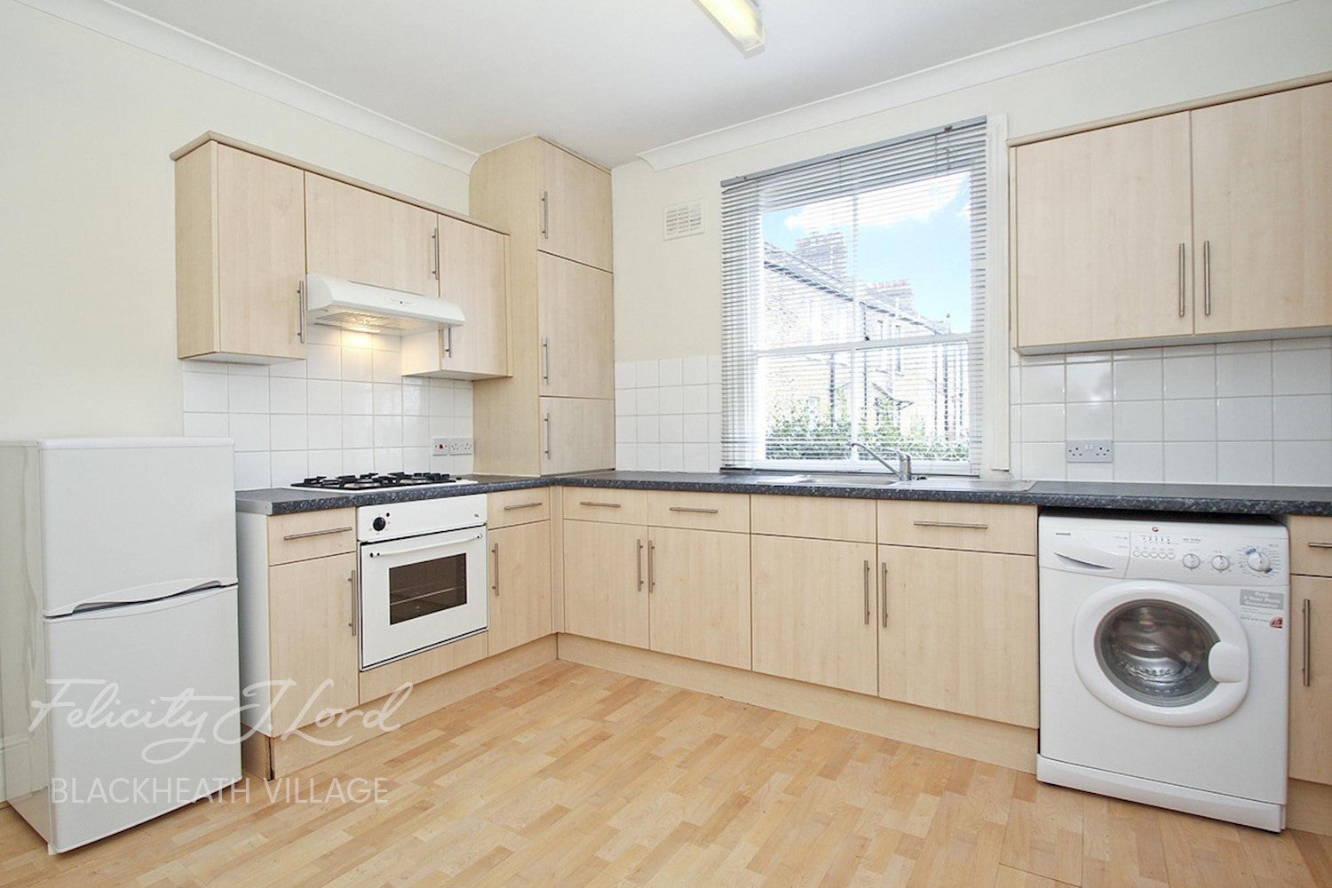 Flat Westcombe Hill in Greater London