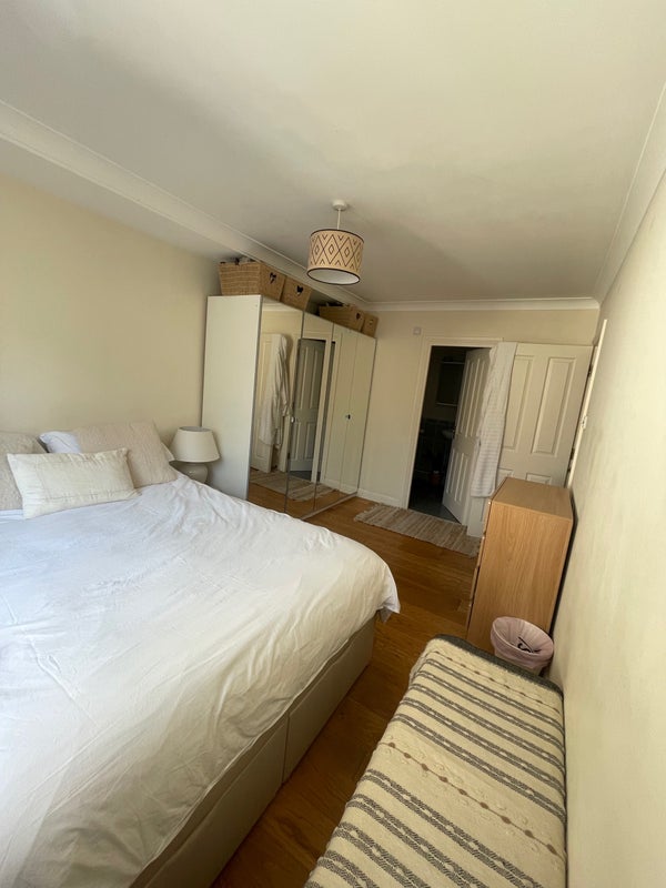 Room Theed Street in Greater London