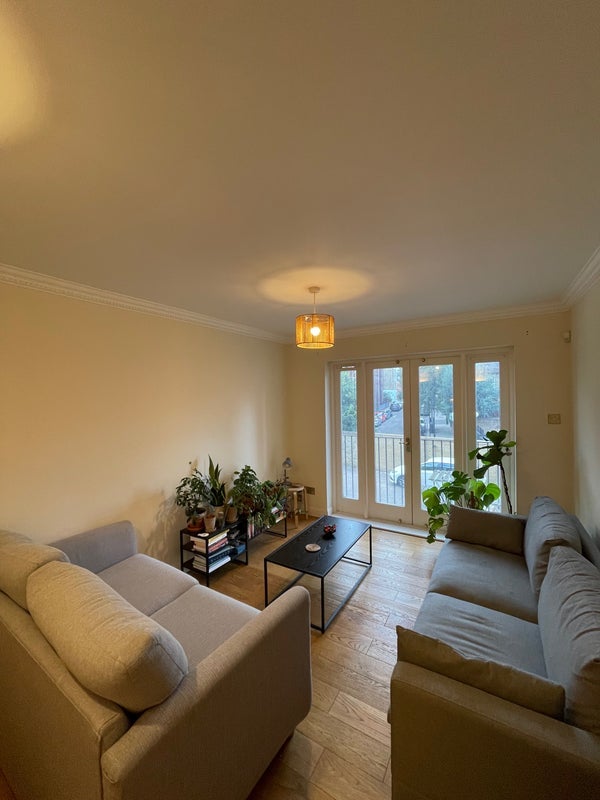 Room Theed Street in Greater London