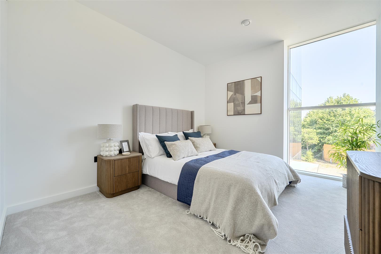 Flat Vanwall Road in Maidenhead