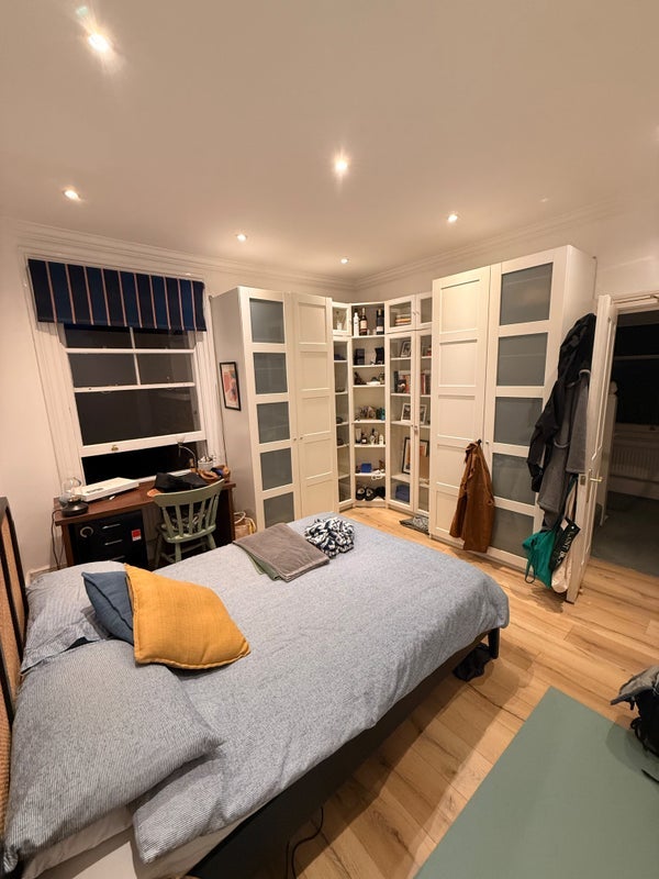 Room Preston Road in Greater London