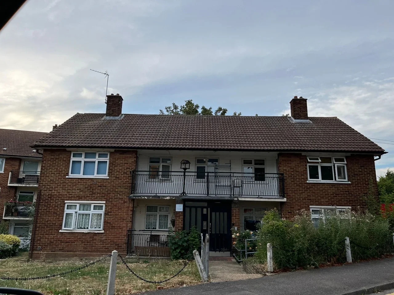 Flat Wallers Close in Greater London