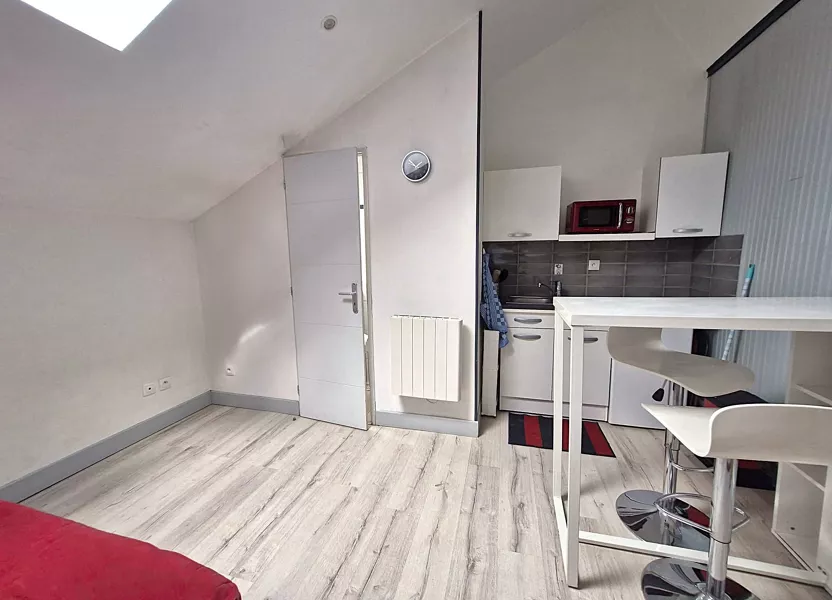 Chambre Rue Gaston Boyer à Reims