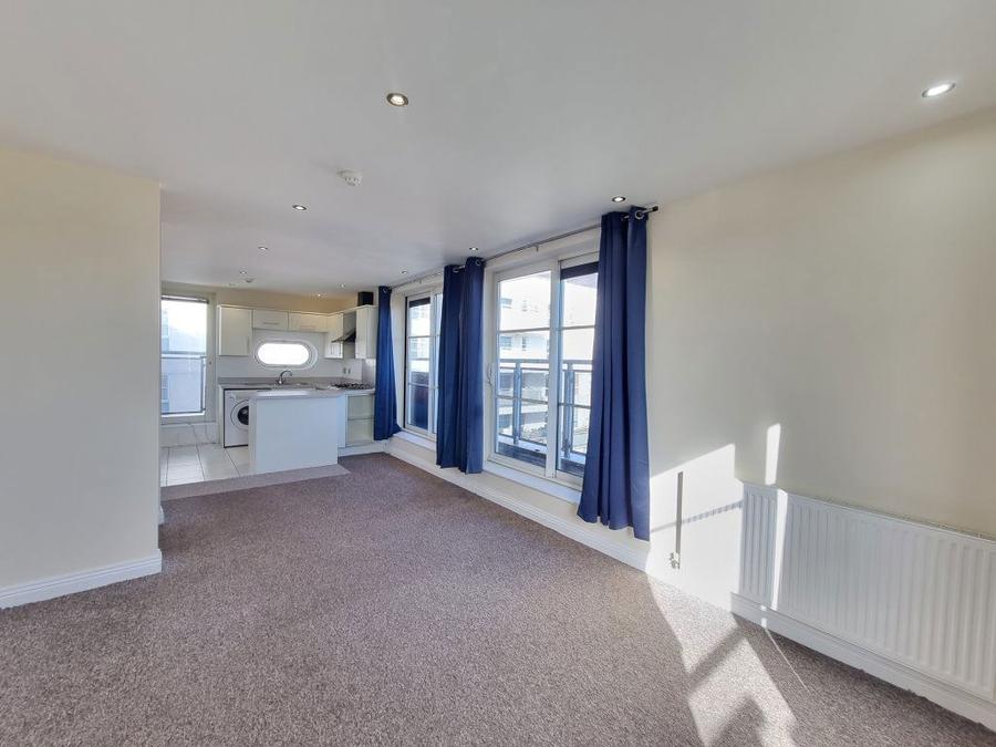 Flat Watkin Road in Leicester
