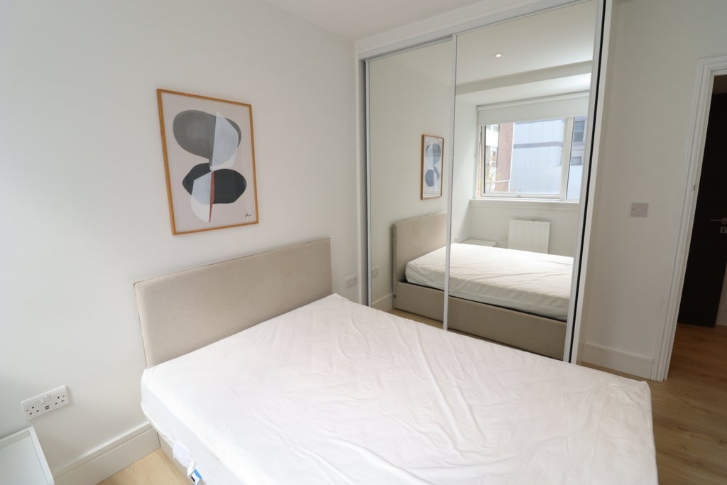 Room Globe Road in Greater London
