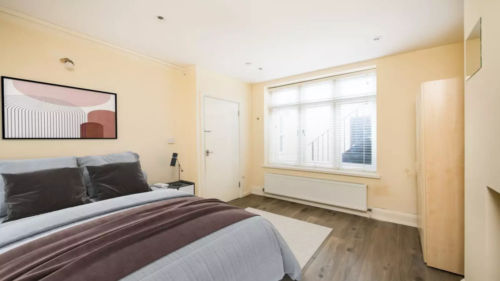 Room Tachbrook Street in City of Westminster