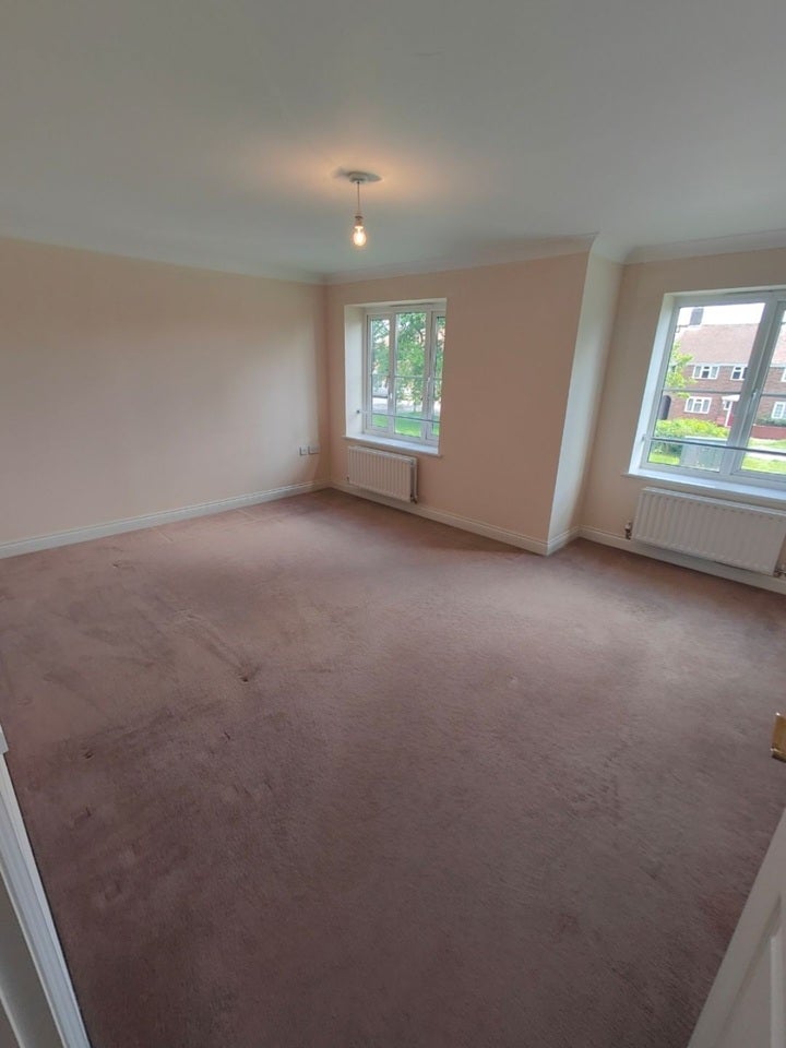 Flat Pound Road in Eastleigh