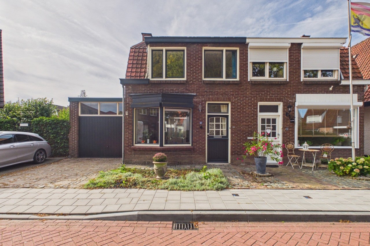 Huis Bijlokeplein 10 in Axel