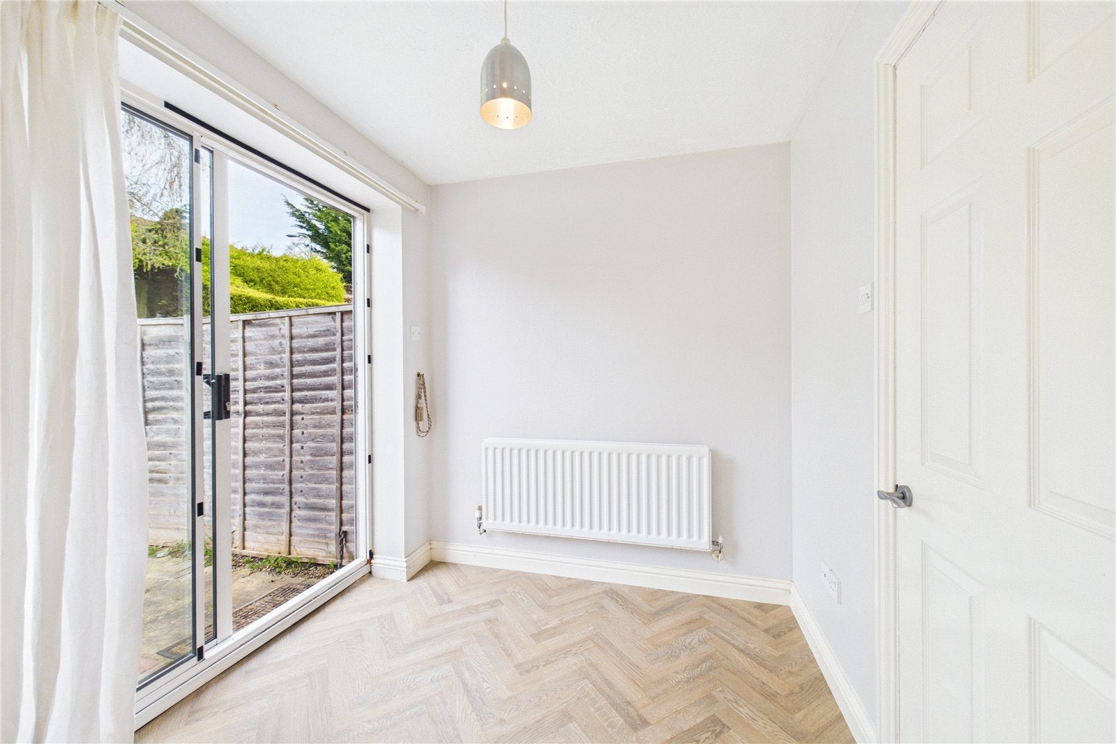House Coltsfoot Close in Burghfield Common