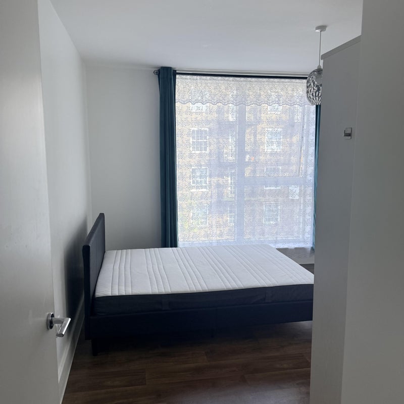 Room Forster Road in Greater London