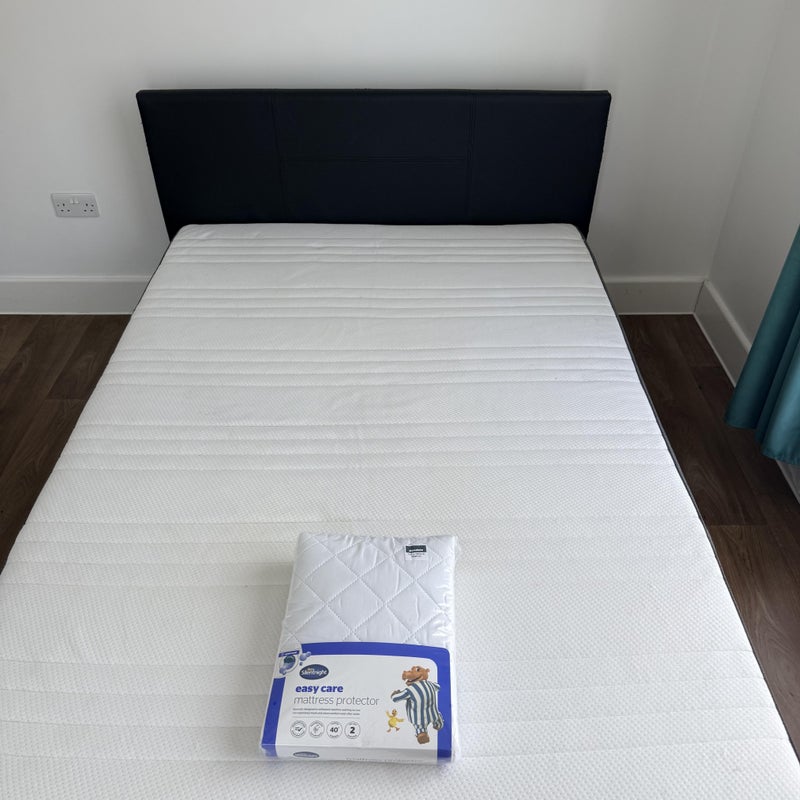 Room Forster Road in Greater London