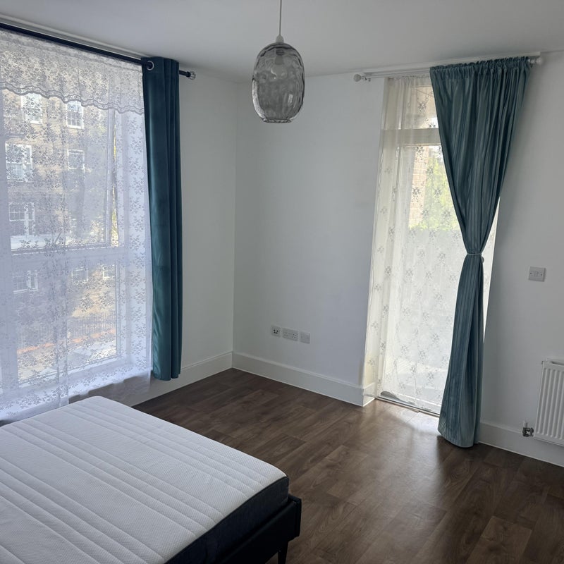 Room Forster Road in Greater London